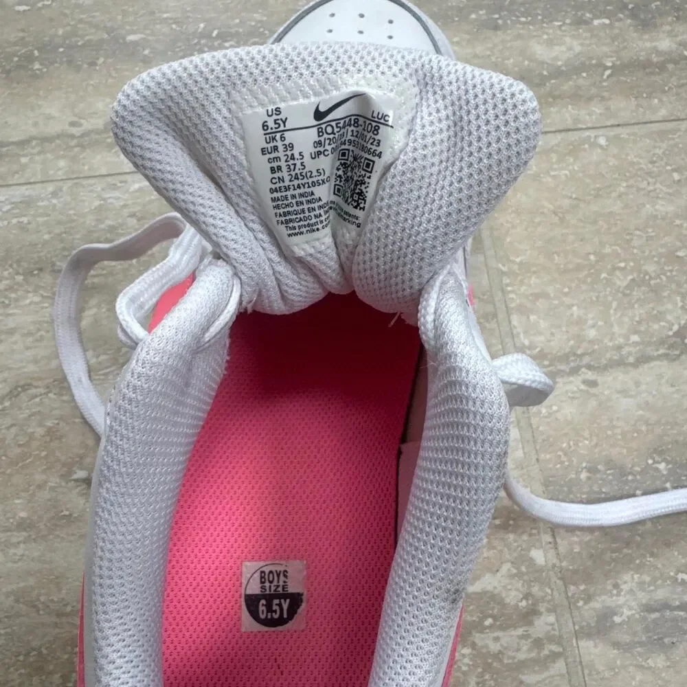 Nike  pink and yellow Trainers